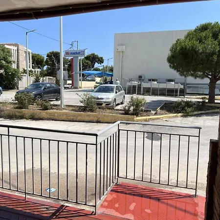 Georgios Apartment *